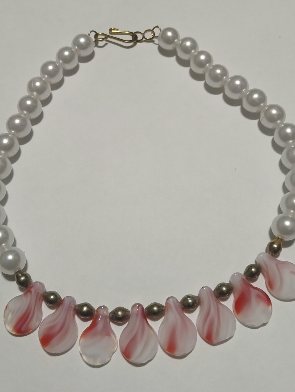 Vintage Faux Pearl/Swirl Glass Necklace